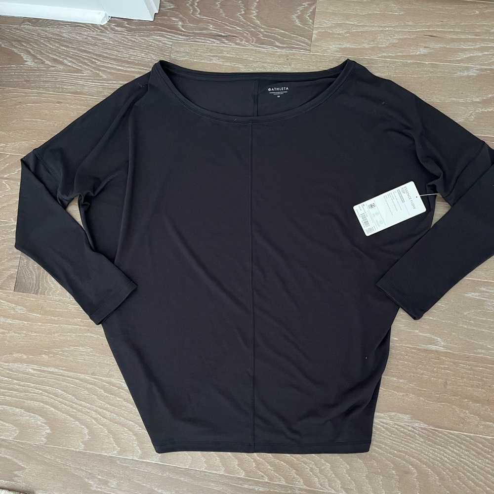 Athleta Essence Flow top in black size medium